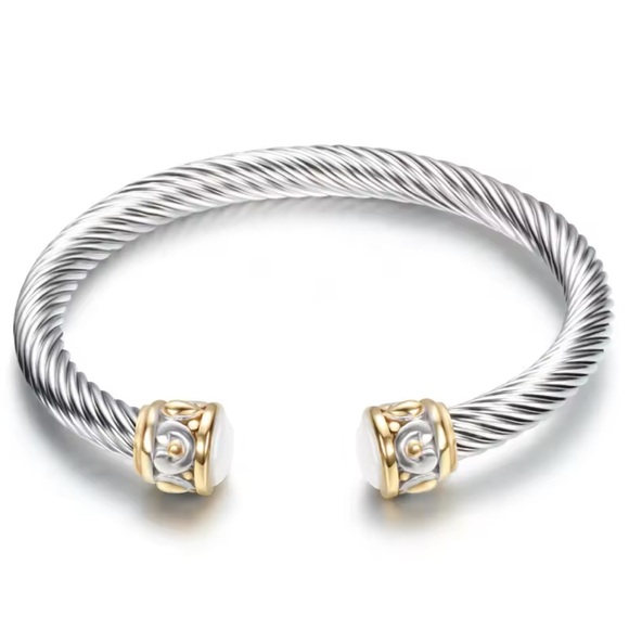 Jewelry - Sterling Silver Twist Cubic Zirconia Bracelet